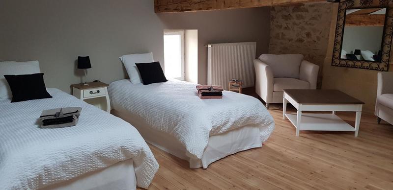 Maison - 420 m² - 10 pièces