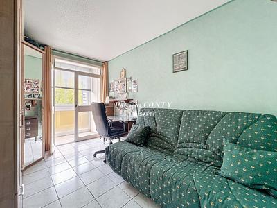 Appartement - 83 m² - 5 pièces