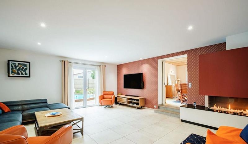 Maison - 249 m² - 11 pièces