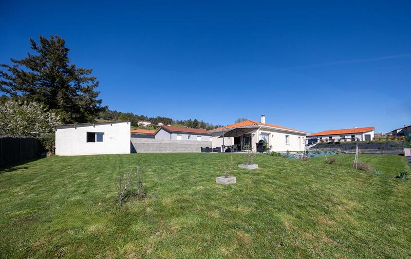 Villa - 95 m² - 4 pièces