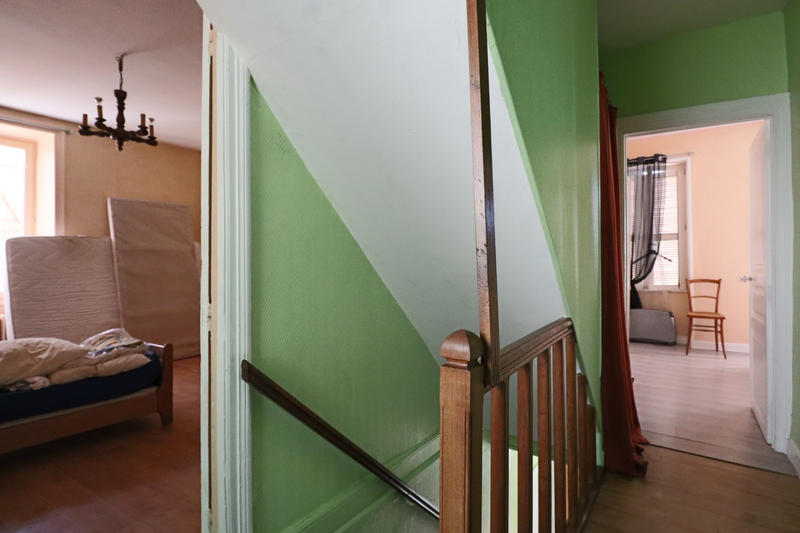 Maison - 104 m² - 8 pièces