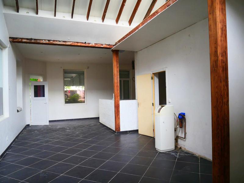 Maison - 220 m² - 8 pièces