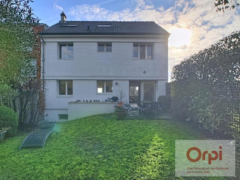 Maison - 174 m² - 6 pièces