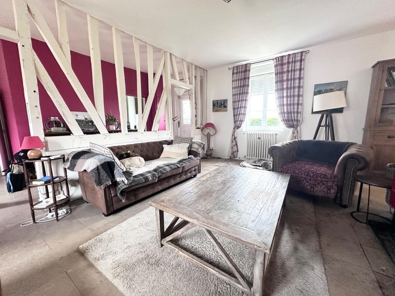 Propriété - 210 m² - 8 pièces