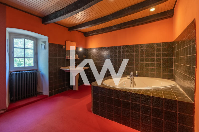 Maison - 185 m² - 5 pièces