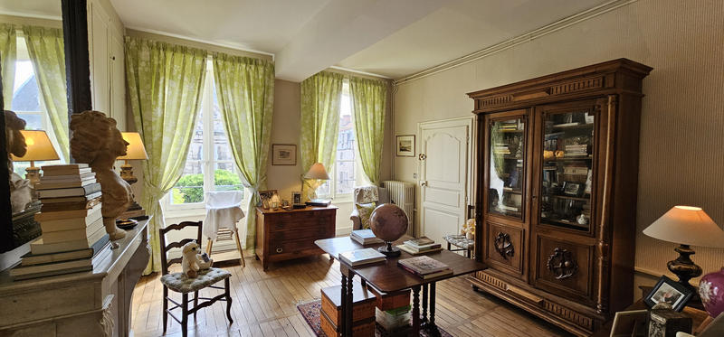 Propriété - 224 m² - 10 pièces