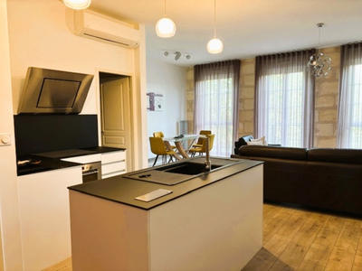 Appartement - 111 m² - 3 pièces