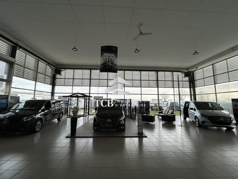 Local d'activités - 6 820 m²