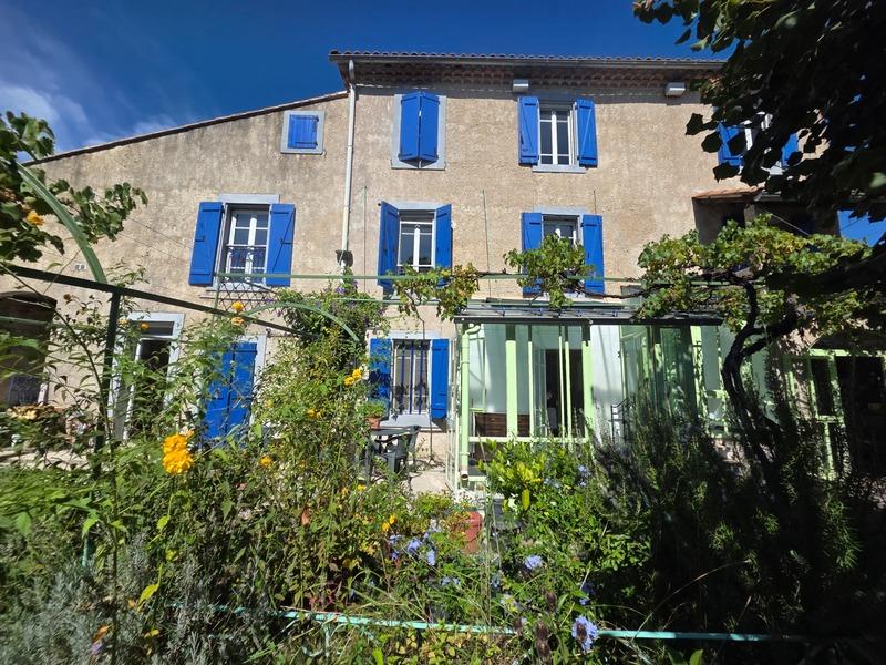 Maison - 140 m² - 8 pièces