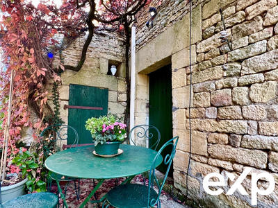 Maison traditionnelle - 81 m² - 6 pièces