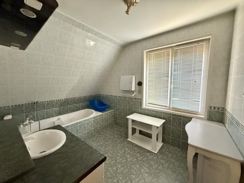 Maison - 200 m² - 6 pièces