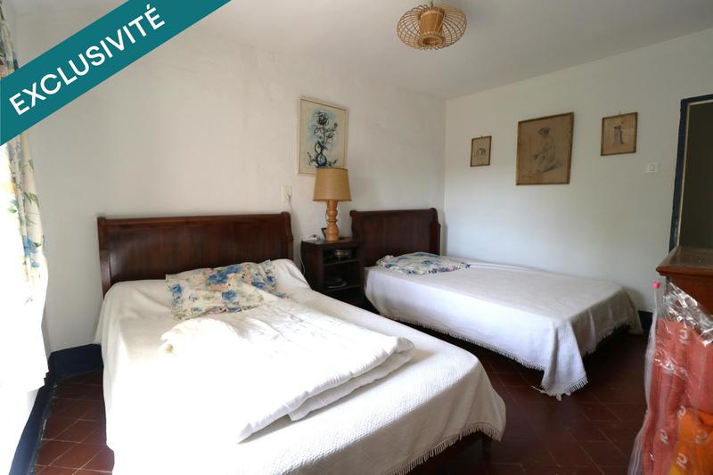 Maison - 220 m² - 10 pièces