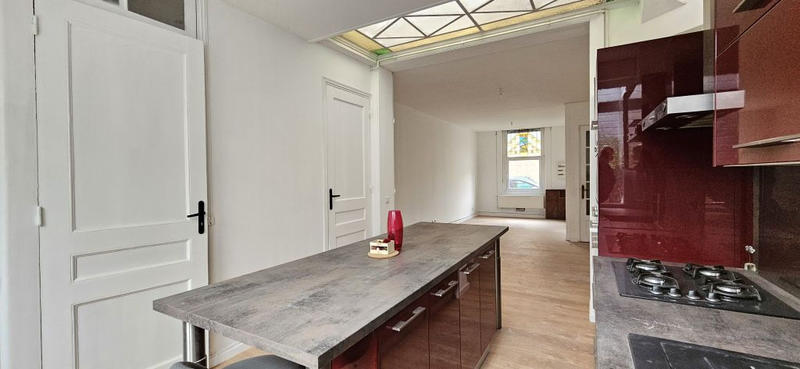 Maison - 98 m² - 5 pièces