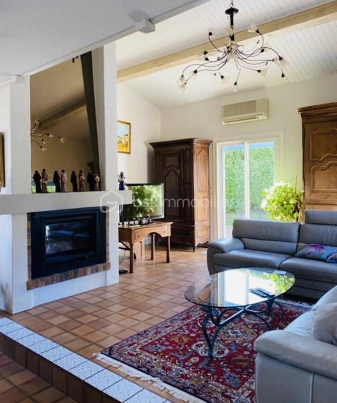 Villa - 217 m² - 8 pièces