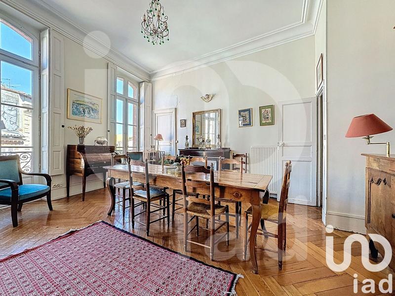 Appartement - 192 m² - 6 pièces