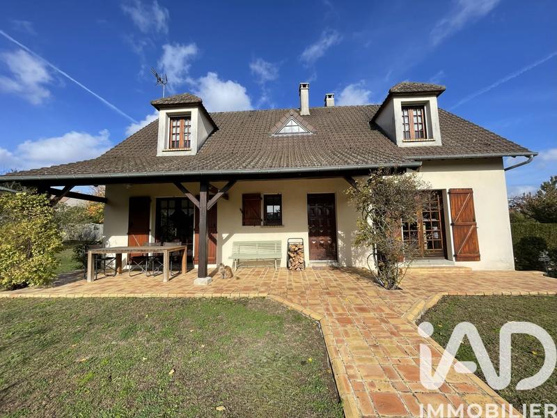 Maison - 250 m² - 4 pièces