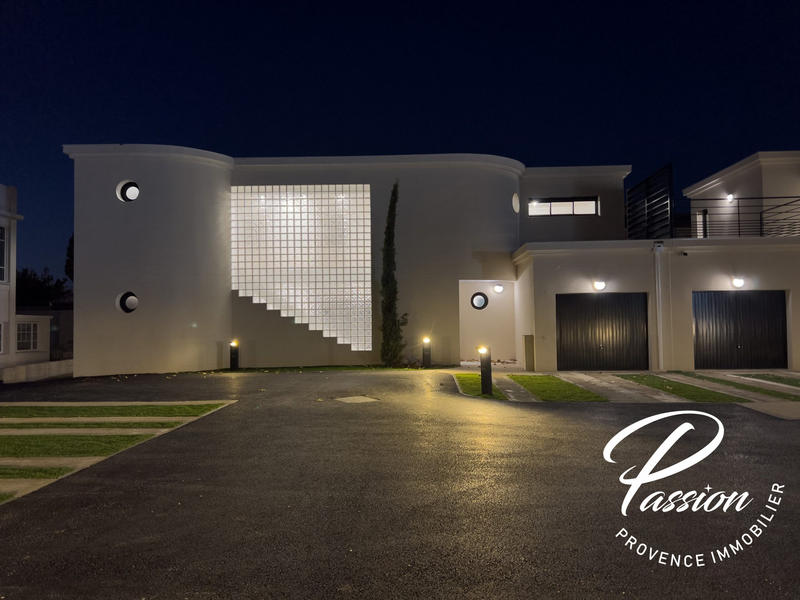 Maison contemporaine - 102 m² - 4 pièces