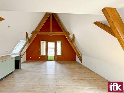 Loft - 90 m² - 5 pièces