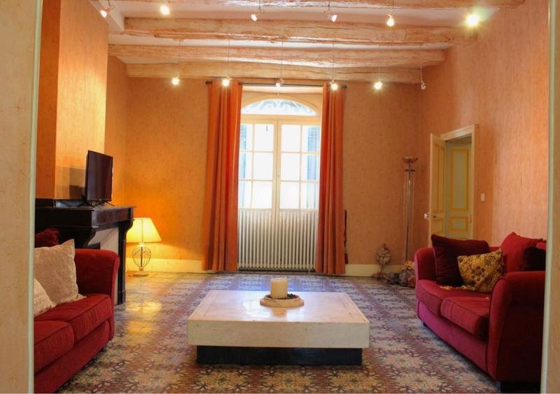Maison - 290 m² - 9 pièces