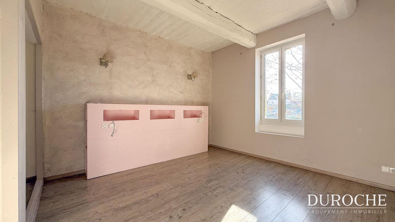 Maison - 224 m² - 7 pièces