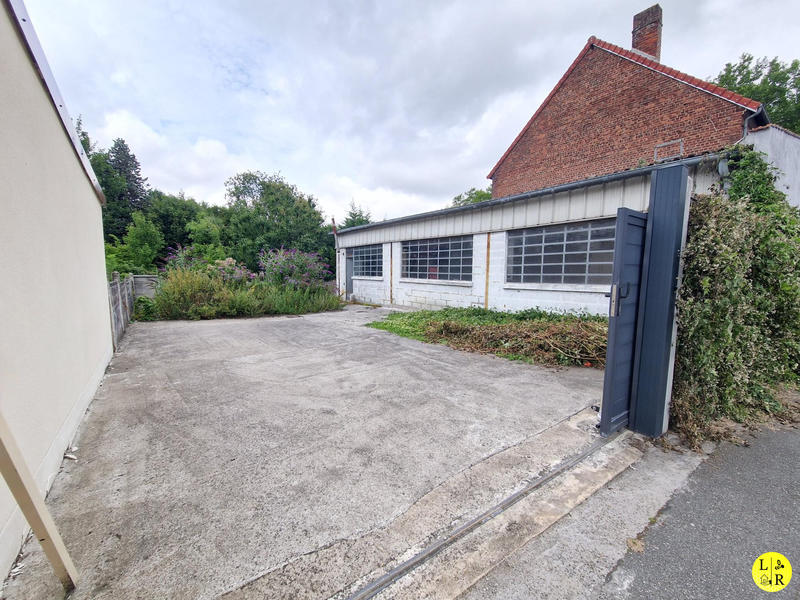 Parking / Garage - 90 m²