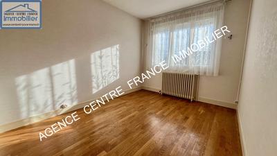 Maison - 83 m² - 5 pièces
