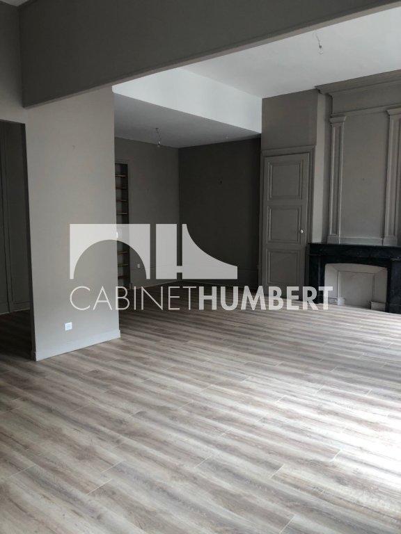 Appartement - 99 m² - 4 pièces