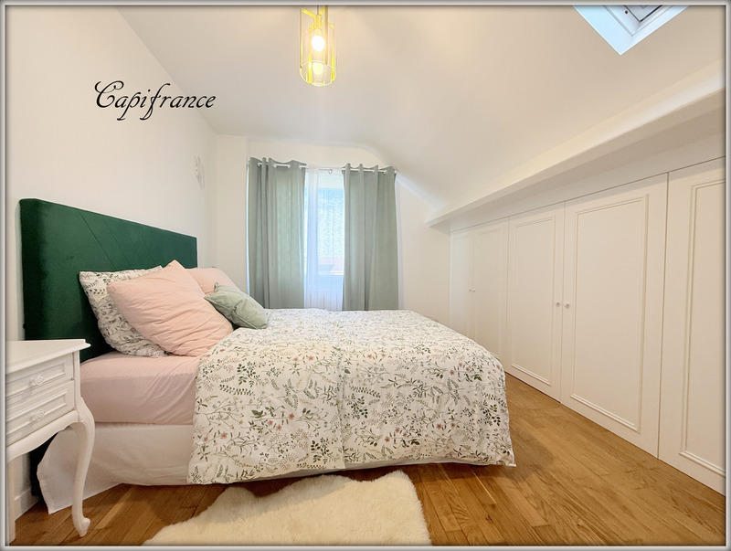 Maison - 179 m² - 7 pièces