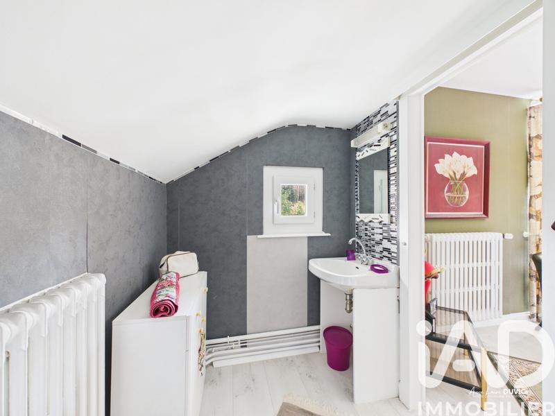 Maison - 243 m² - 7 pièces