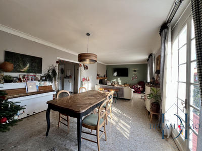 Maison - 140 m² - 6 pièces