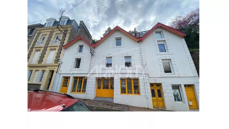 Immeuble mixte - 5 pièces