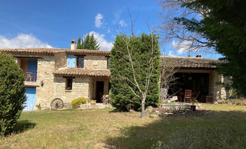 Maison - 259 m² - 6 pièces