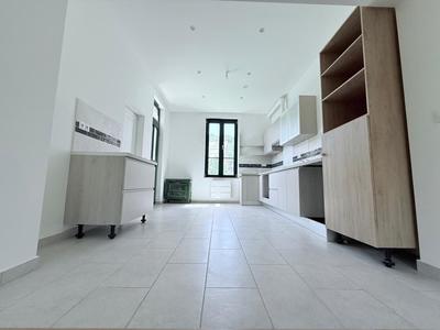 Maison - 165 m² - 6 pièces