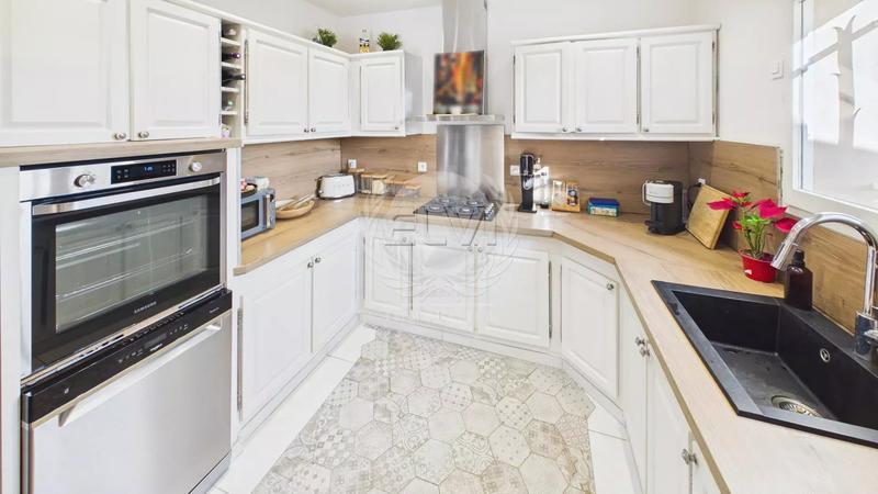 Maison - 91 m² - 4 pièces