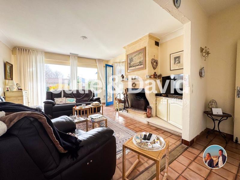 Maison - 400 m² - 12 pièces