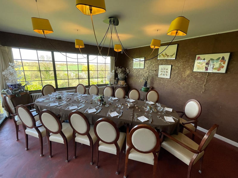 Maison - 410 m² - 9 pièces