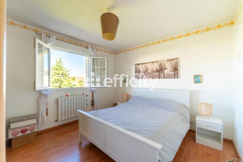 Maison - 155 m² - 8 pièces