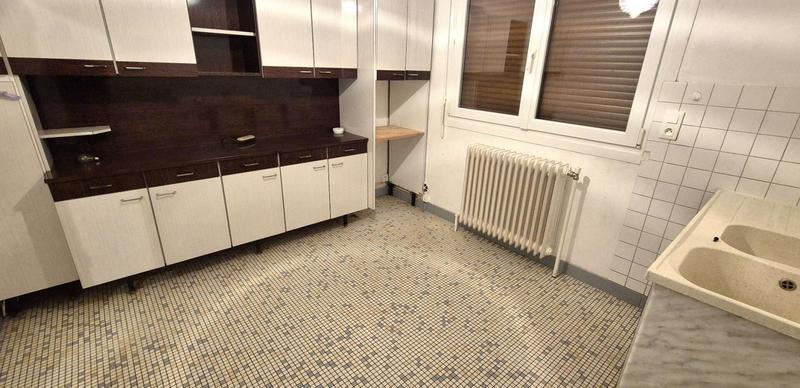 Maison - 164 m² - 9 pièces