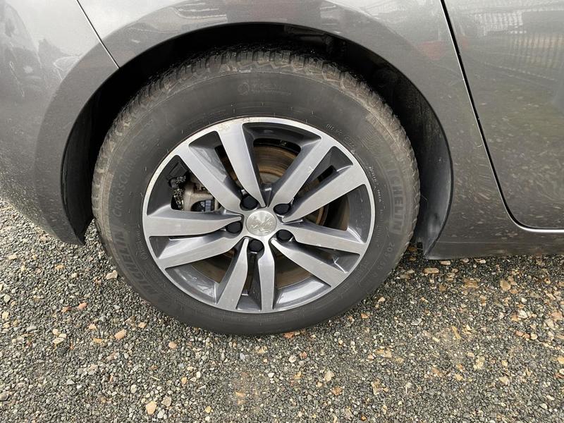 Peugeot 308 II 1.2 Ptech 110