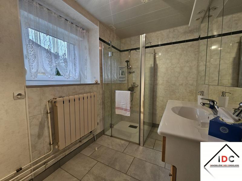 Maison - 162 m² - 5 pièces