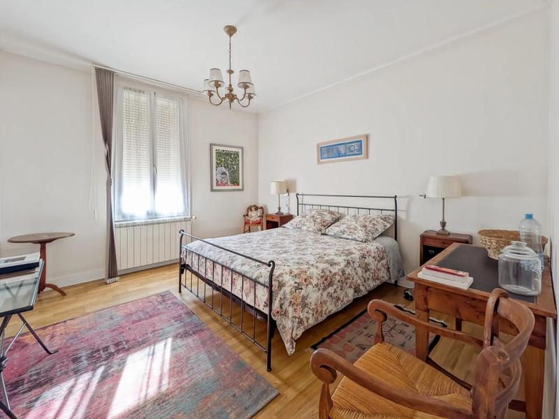 Maison - 193 m² - 10 pièces