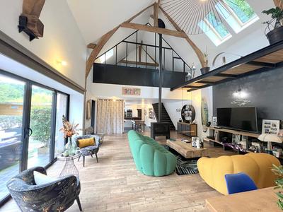 Maison - 184 m² - 5 pièces