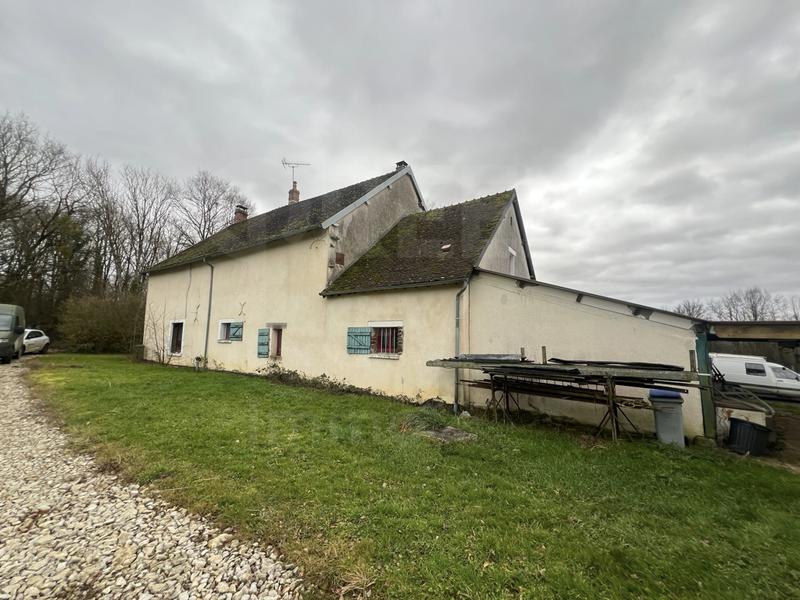 Maison - 250 m² - 6 pièces