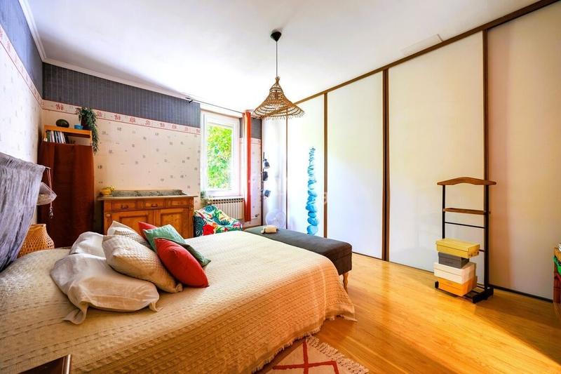 Maison - 185 m² - 5 pièces