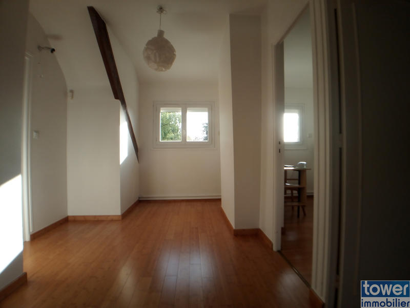 Maison - 220 m² - 7 pièces