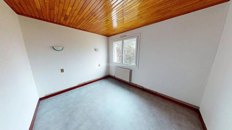 Appartement - 81 m² - 3 pièces