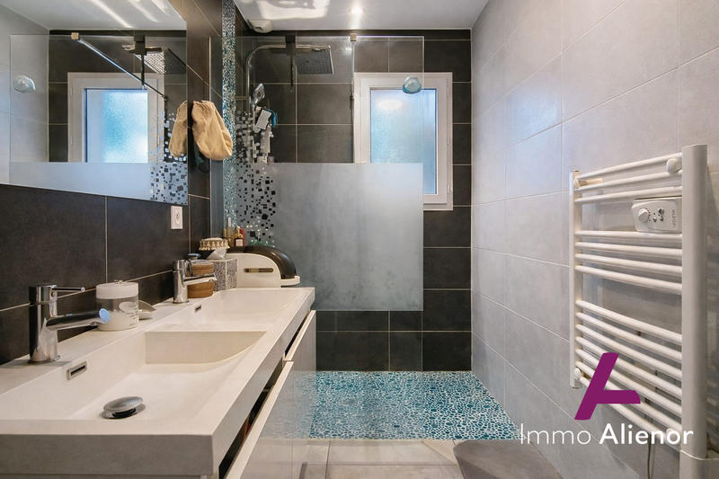 Maison - 91 m² - 4 pièces