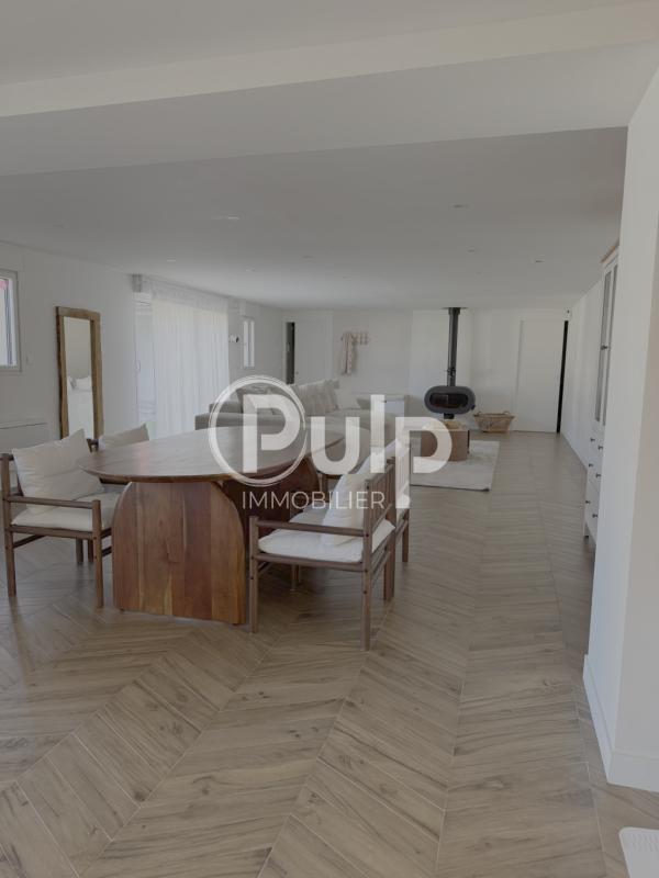 Longère - 217 m² - 9 pièces