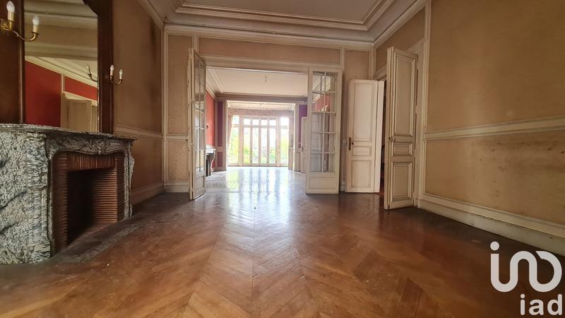 Maison - 281 m² - 8 pièces