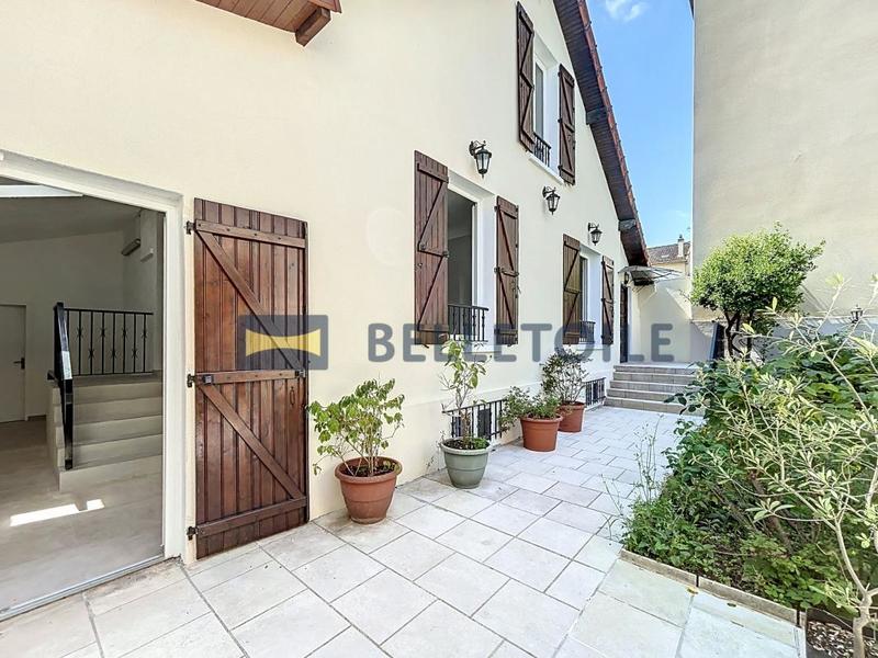 Maison - 160 m² - 4 pièces